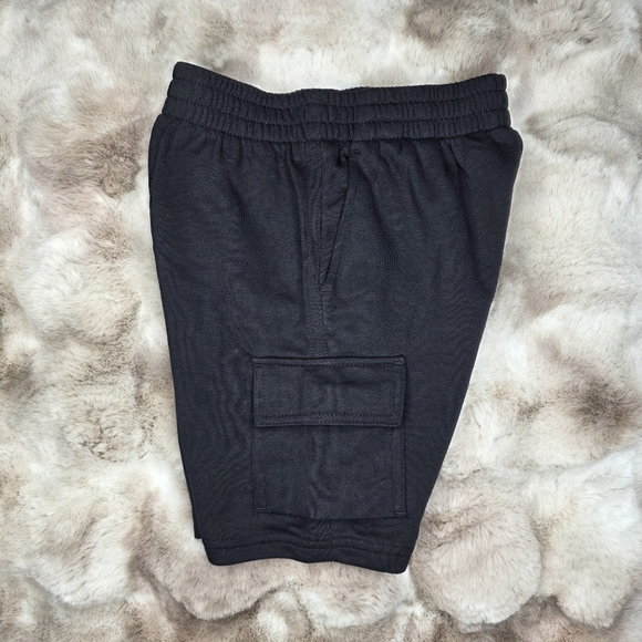 Nike Short Sleeve T-Shirt & Cargo Shorts 2 Piece Set White/Black Size 6 Boys NWT - Picture 7 of 8